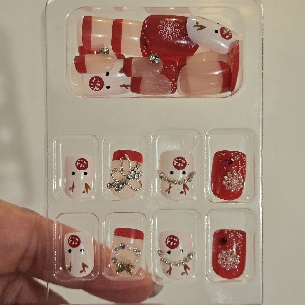 🍒🍒 24 Pcs Reindeer Red and White Press-On Nails